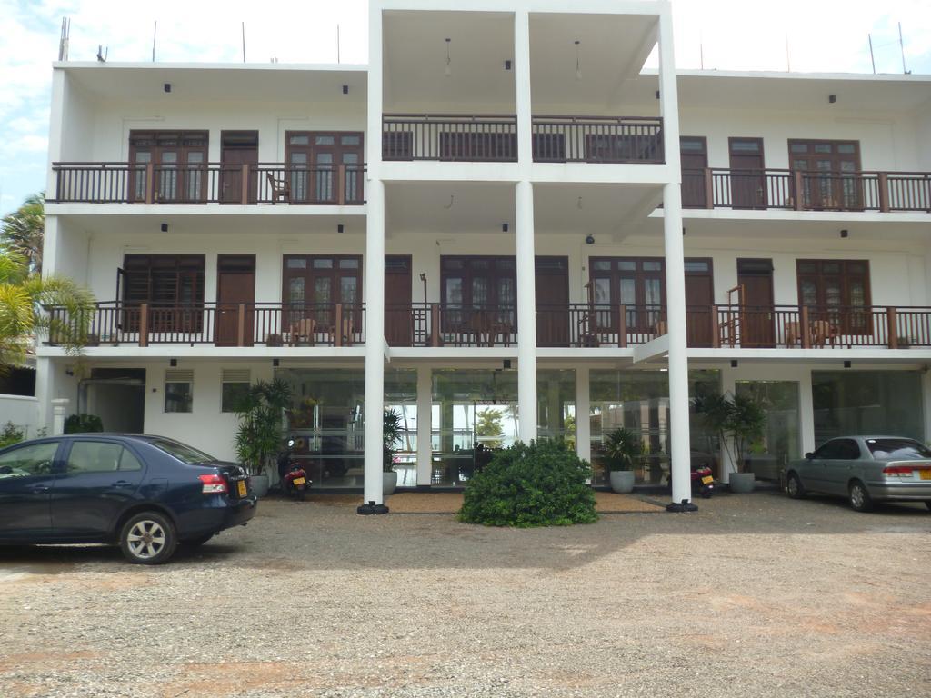 Hotel Ocean View Cottage Hikkaduwa Eksteriør bilde
