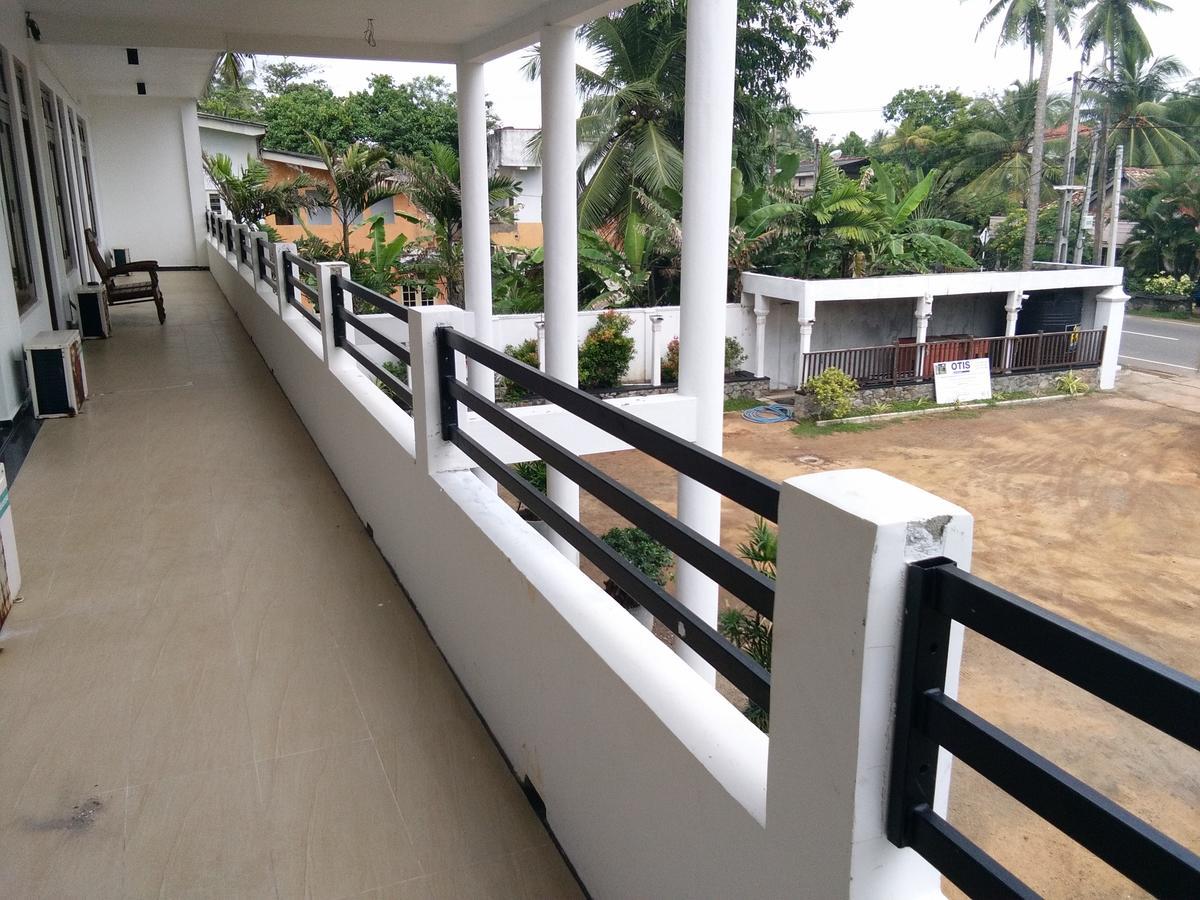 Hotel Ocean View Cottage Hikkaduwa Eksteriør bilde