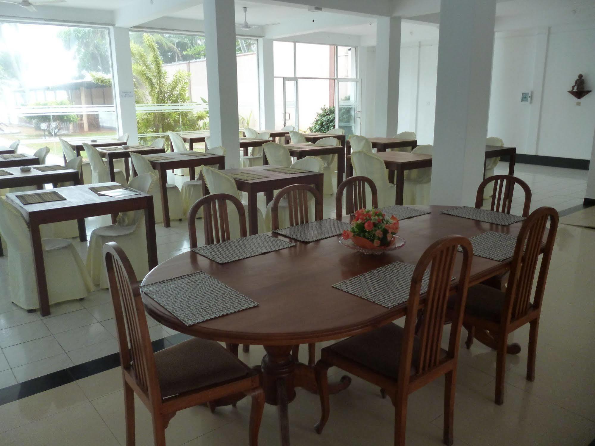 Hotel Ocean View Cottage Hikkaduwa Eksteriør bilde