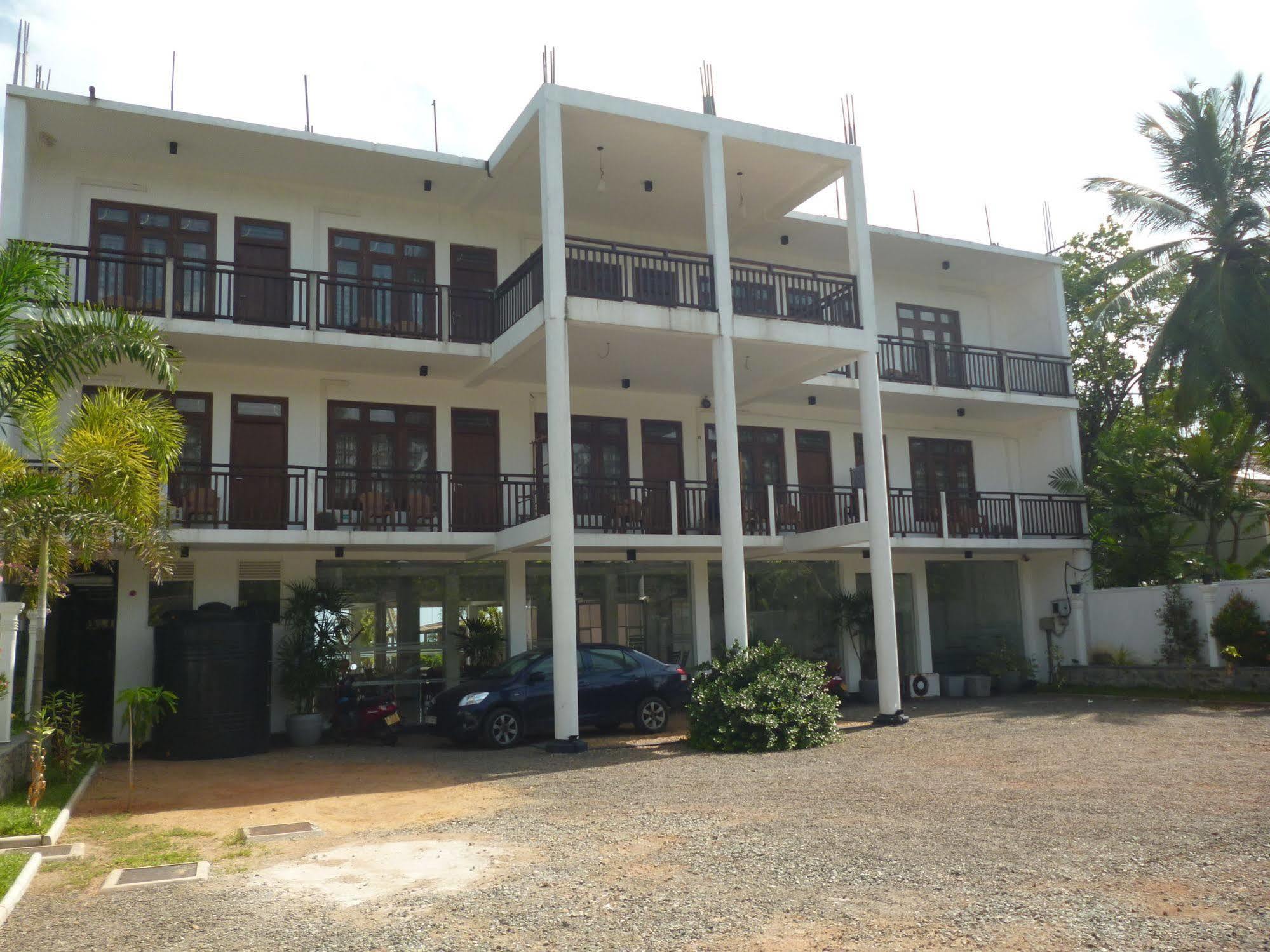 Hotel Ocean View Cottage Hikkaduwa Eksteriør bilde